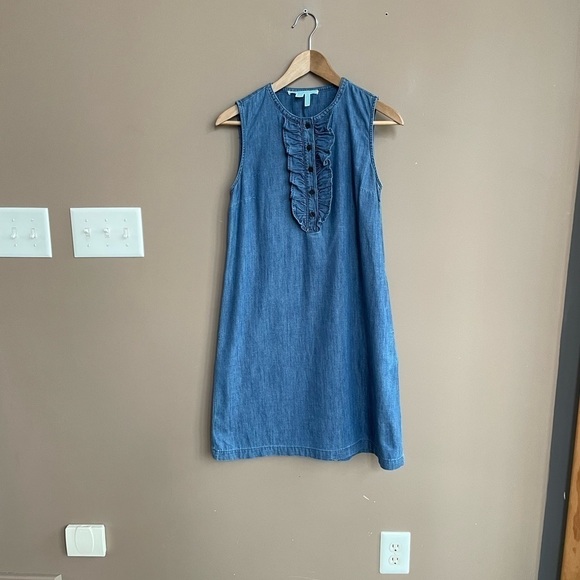 Draper James Sleeveless Chambray Ruffle Shift Dress in Blue Size Extra Small - Picture 3 of 8